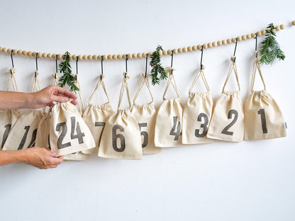 Calendrier de l'Avent Réutilisable à Remplir – Créez Votre Magie de Noël